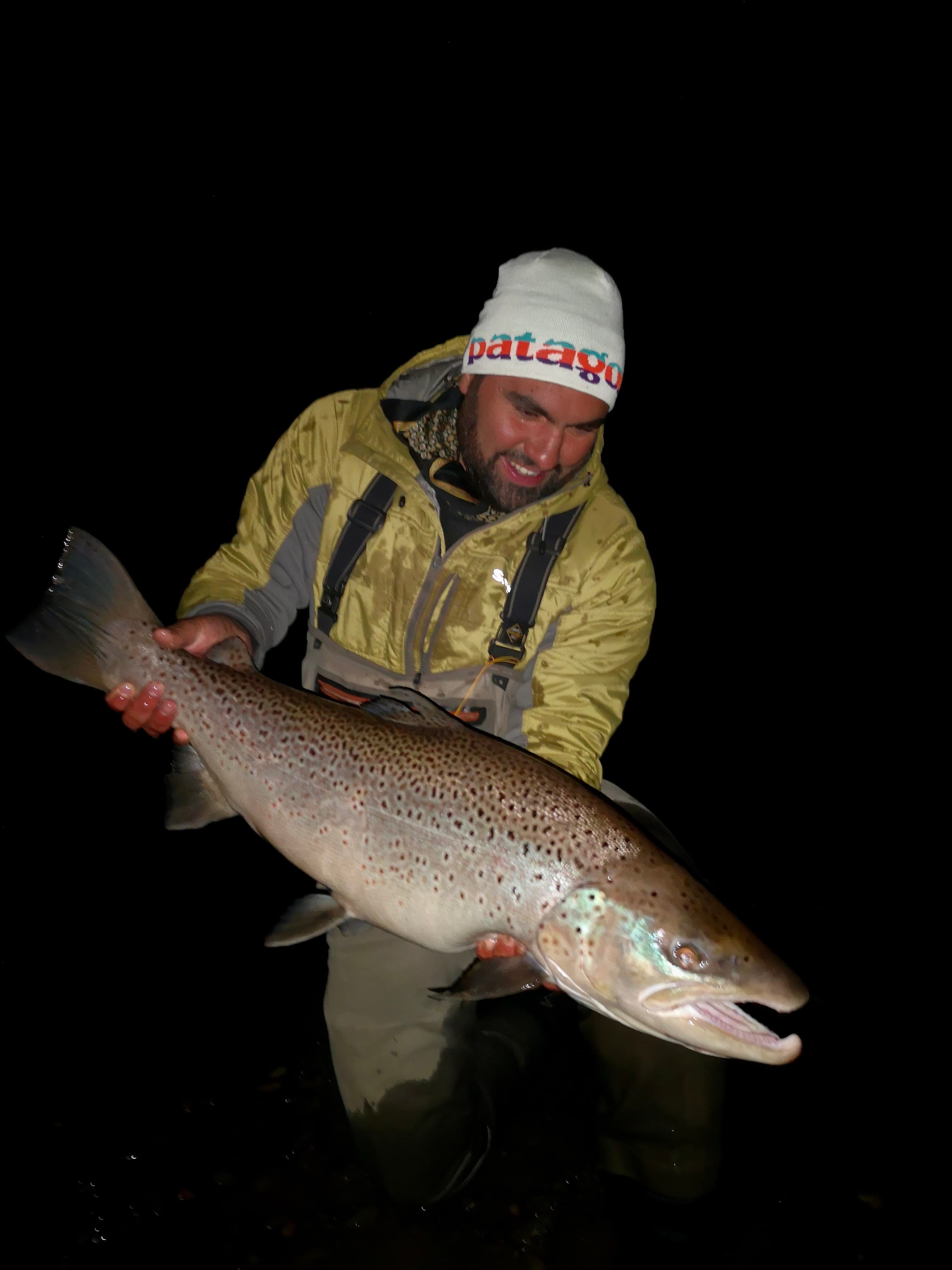 Chinook Salmon & Sea-Run Browns — Chilean Tierra del Fuego photo 4